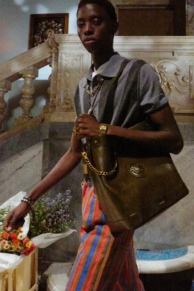 Look 75